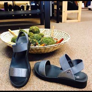 Silver metallic black sole sandals NIB